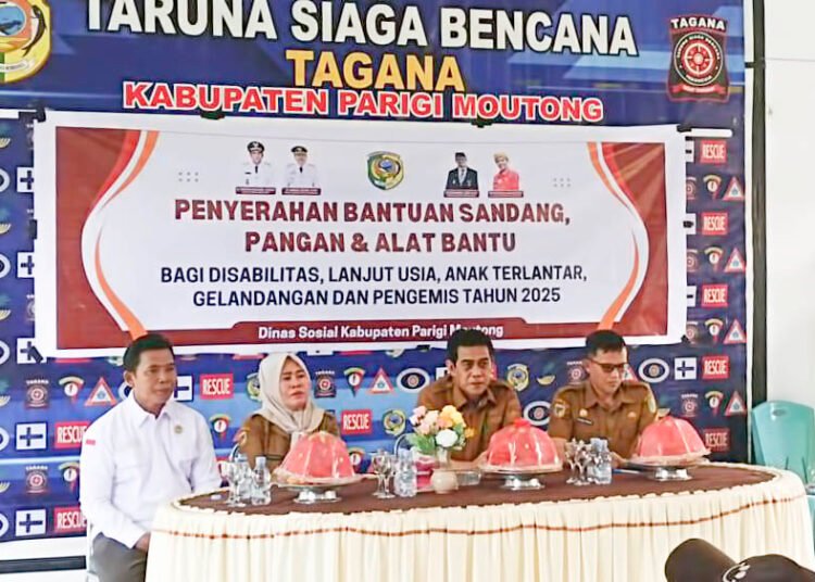 Bupati Erwin Burase Salurkan Santunan Duka Rp105 Juta untuk Korban Longsor di Tirtanagaya