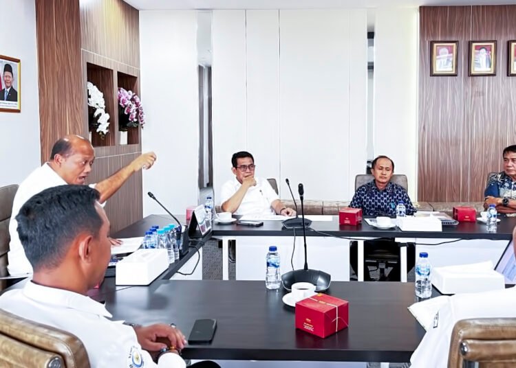 Bupati Erwin Burase Lobi KKP, Minta Dukungan Pengembangan Industri Udang Vaname Parigi Moutong
