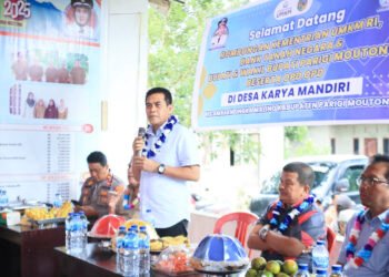 Bupati Erwin Burase Dorong Sosialisasi Program Badan Bank Tanah di Desa Karya Mandiri