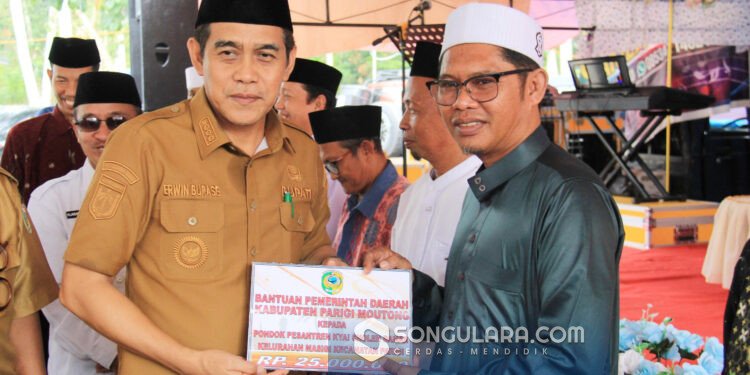 Pemkab Parigi Moutong Salurkan Hibah Keagamaan kepada 21 Pondok Pesantren