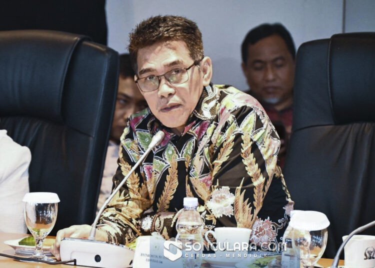 Bupati Erwin Burase Dorong Perluasan Asuransi Nelayan