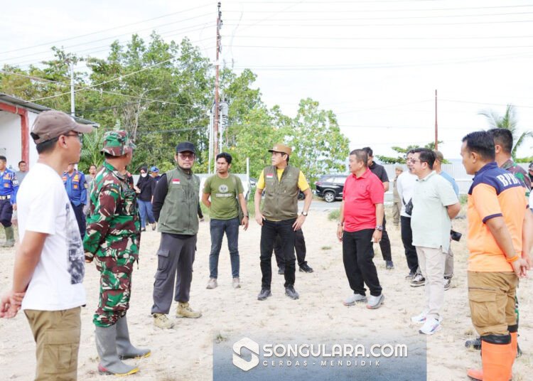 Bupati Parigi Moutong Tinjau Penanganan Karhutla di Desa Avolua, 20 Knapsack Sprayer Diturunkan
