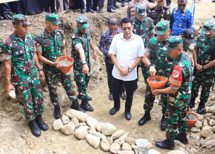 Pangdam XXIII/Palaka Wira Letakkan Batu Pertama Pembangunan Jembatan Garuda di Parigi Moutong