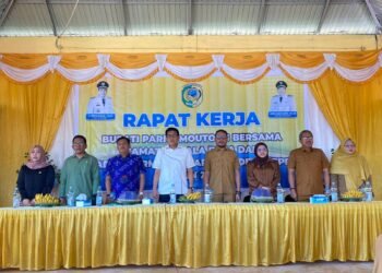 Sekda Parigi Moutong Minta Camat dan Kades Aktif Laporkan Persoalan Warga