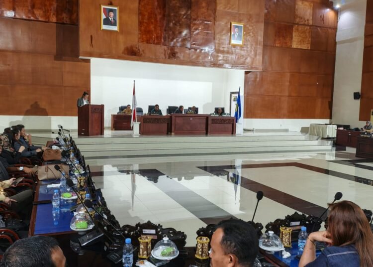DPRD Parigi Moutong Keluhkan Jalan Rusak di Moutong Utara, Debu Disebut Masuk hingga Dapur Warga