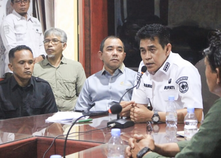 Bupati Erwin Burase Tindak Lanjuti Keluhan Warga Desa Air Panas, Tambang Dihentikan Sementara