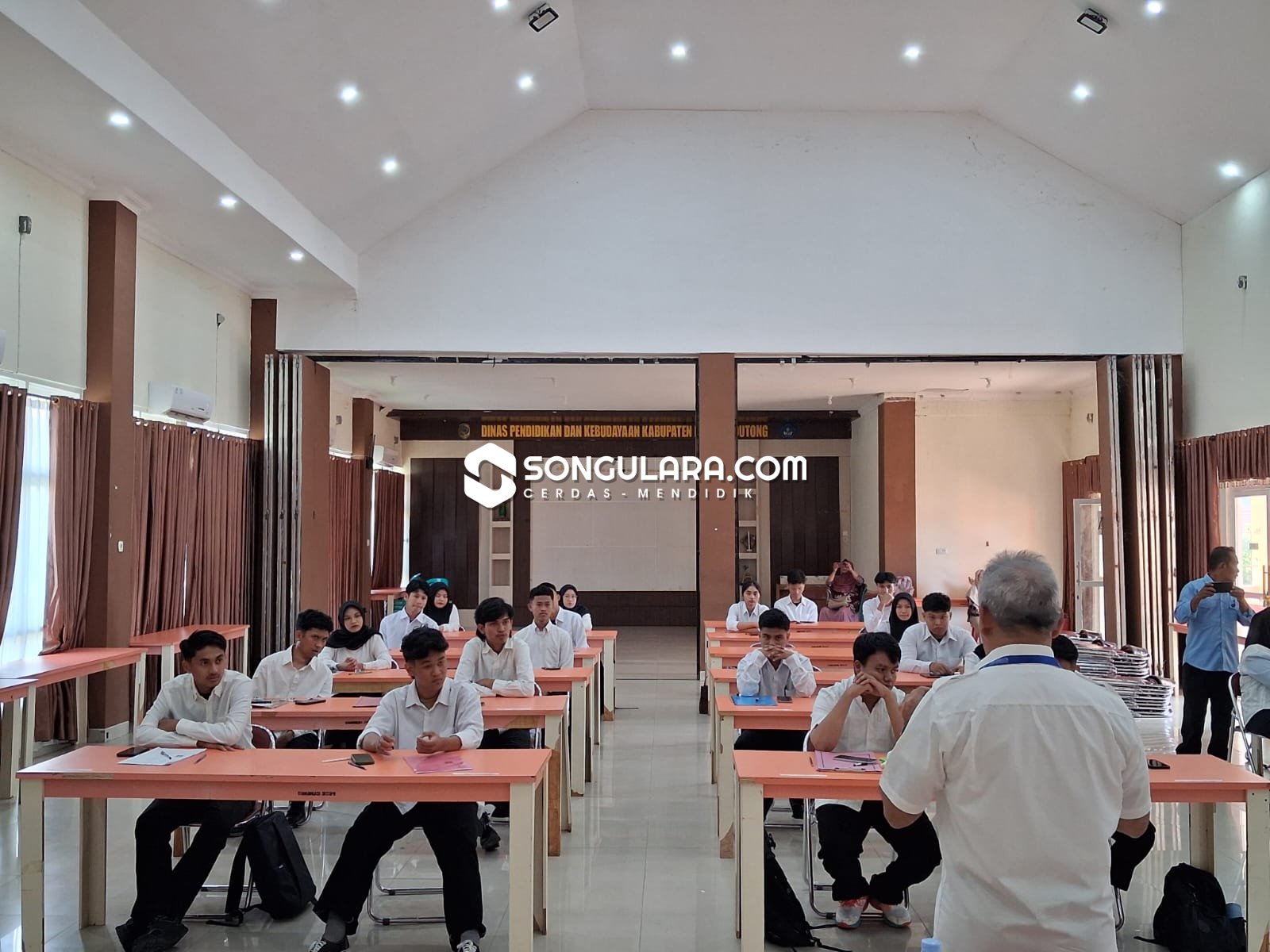 Dinsos Parigi Moutong Gelar Ujian Tertulis Calon Mahasiswa Baru Poltekesos Bandung Jalur Kerja Sama