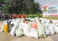 100 Menit Pungut Sampah, Erwin Burase Ajak Warga Jadikan Kebersihan Budaya Hidup