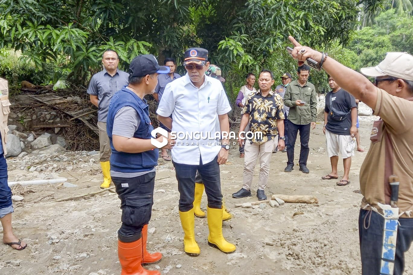 350 KK Kehilangan Air Bersih akibat Banjir, Erwin Burase Gerak Cepat Siapkan Penanganan Darurat