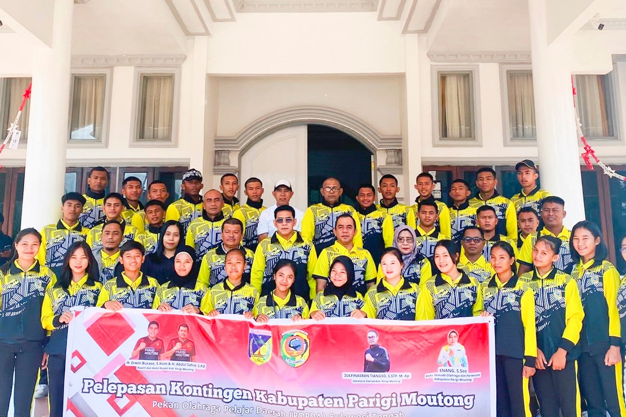 Lepas Kontingen POPDA, Erwin Burase Tekankan Sportivitas dan Karakter Atlet